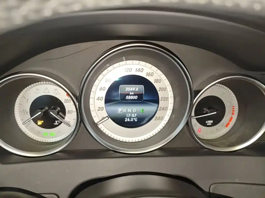Mercedes-Benz C-Class (Import) — миниатюра 12