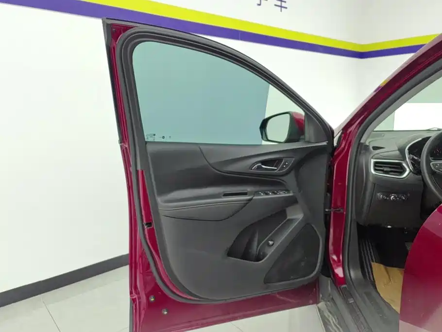 Chevrolet Equinox — миниатюра 7