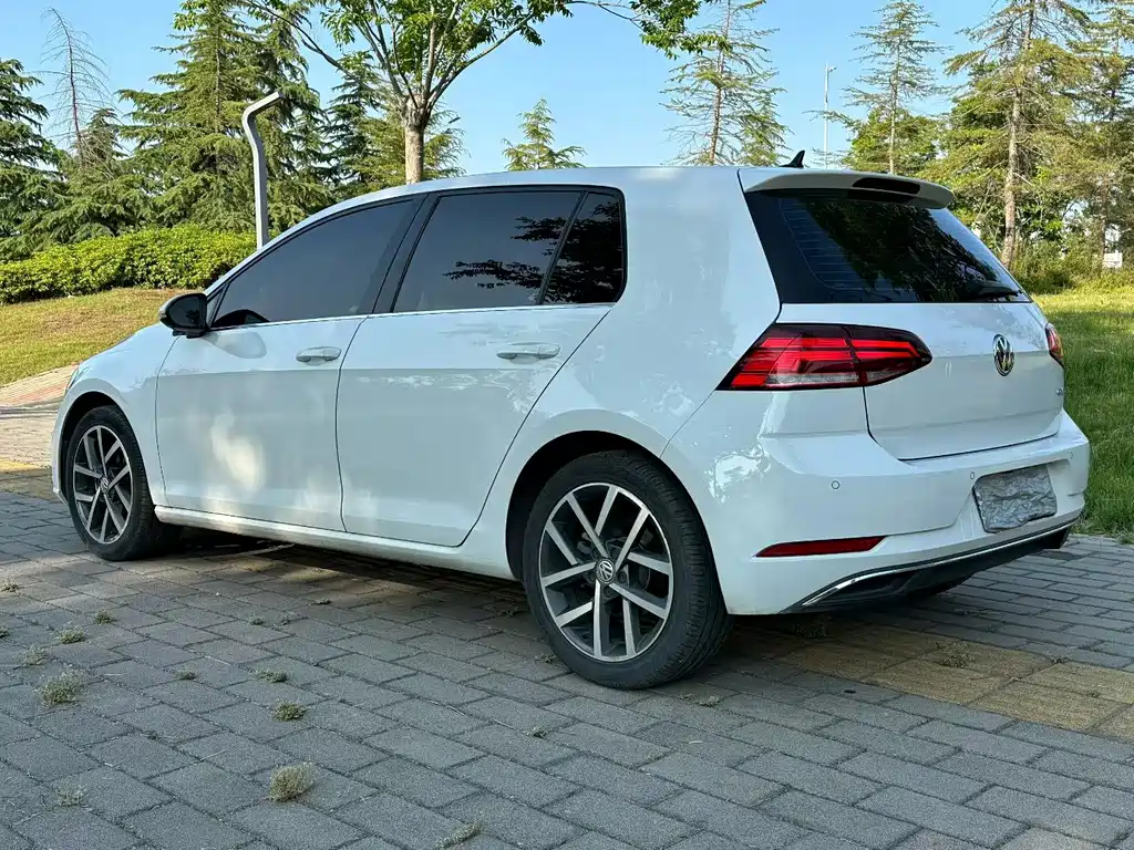 Volkswagen Golf — миниатюра 9