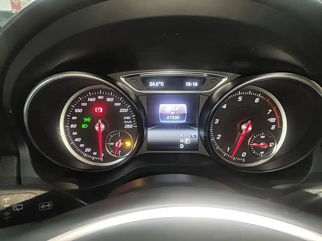 Mercedes-Benz GLA — миниатюра 12