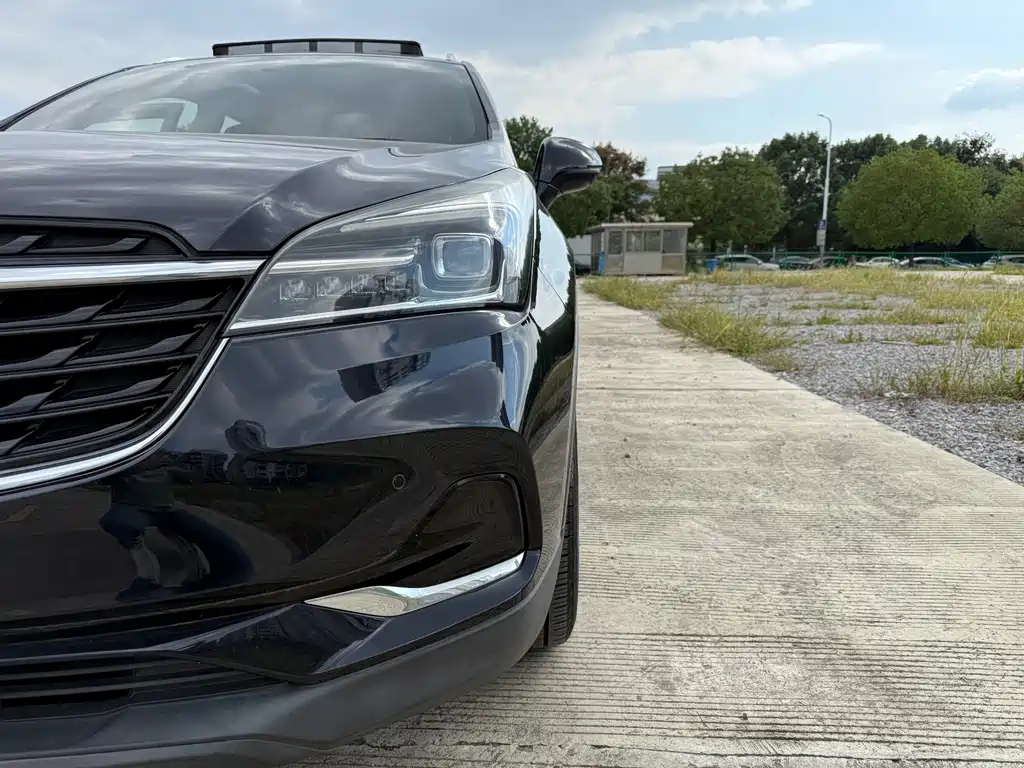 Buick Envision Plus — миниатюра 8