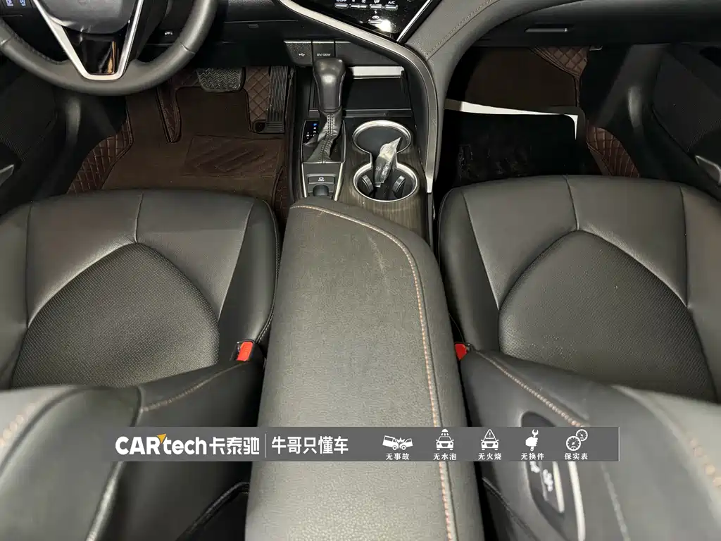 Toyota Camry — миниатюра 13
