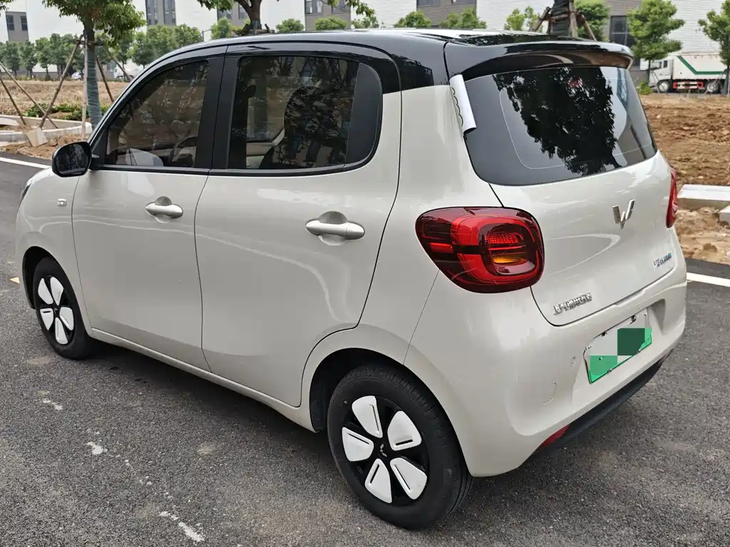 Wuling MINIEV — миниатюра 6