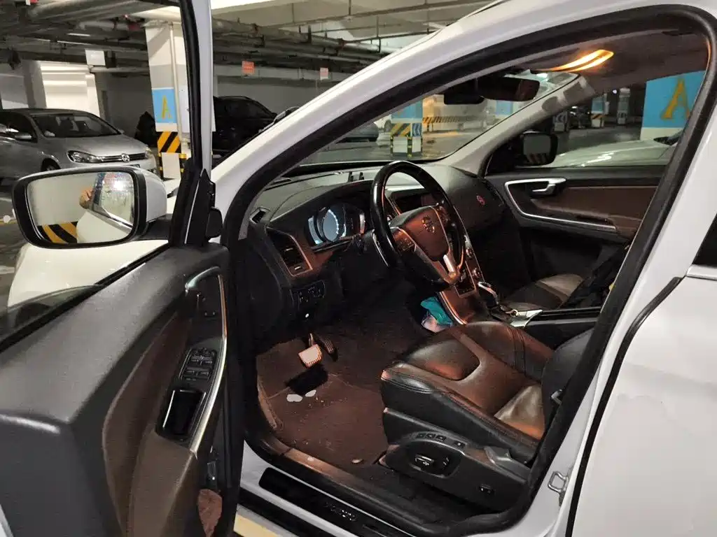 Volvo XC60 — миниатюра 17
