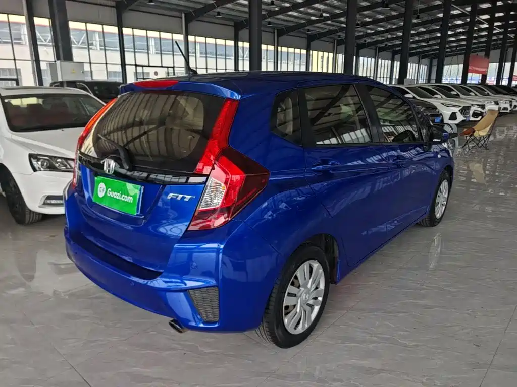 Honda Fit — миниатюра 7