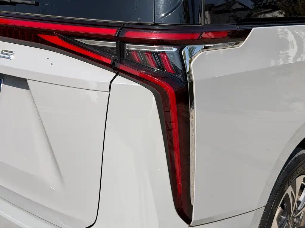 MAXUS G90 — миниатюра 22