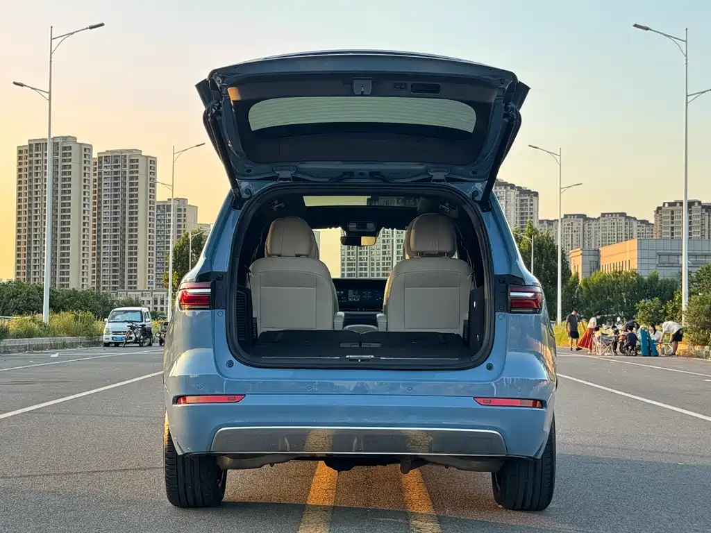 Li Auto Li ONE — миниатюра 32