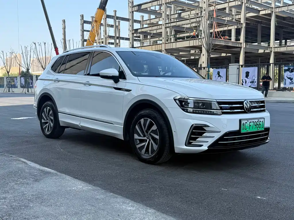 Volkswagen Tiguan L PHEV — миниатюра 3