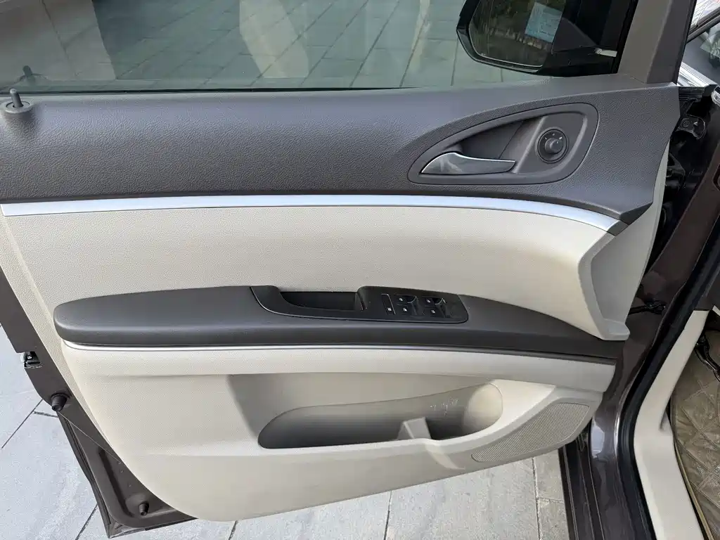 Buick GL8 — миниатюра 10