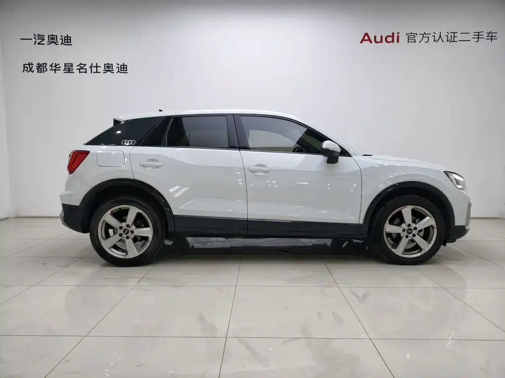 Audi Q2L — миниатюра 3