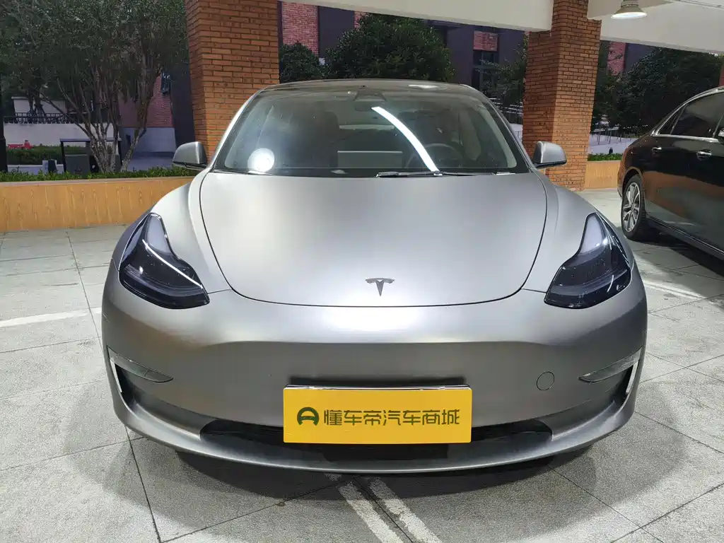 Tesla Model 3 — миниатюра 7