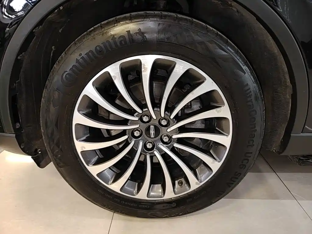 Lincoln Aviator — миниатюра 23