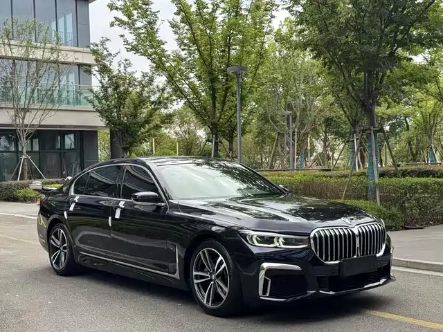 BMW 7 SERIES