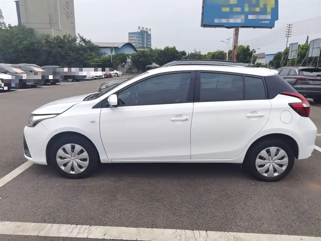 TOYOTA YARIS L ZHIXUAN