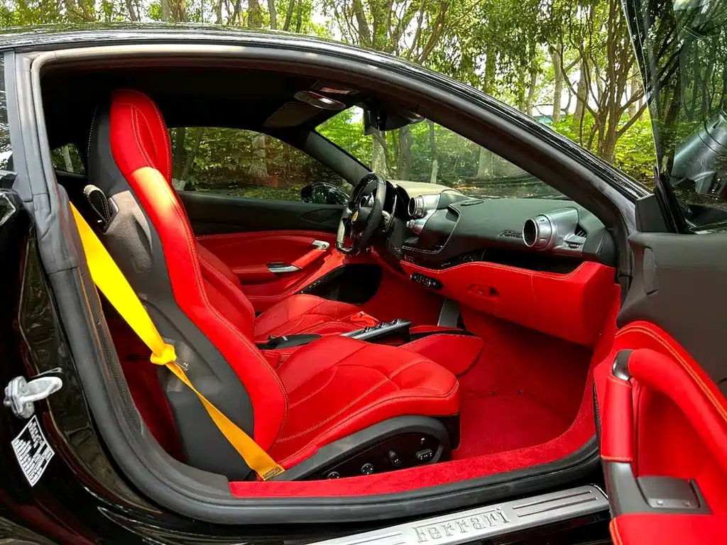 Ferrari F8 2019 Tributo 3.9T V8