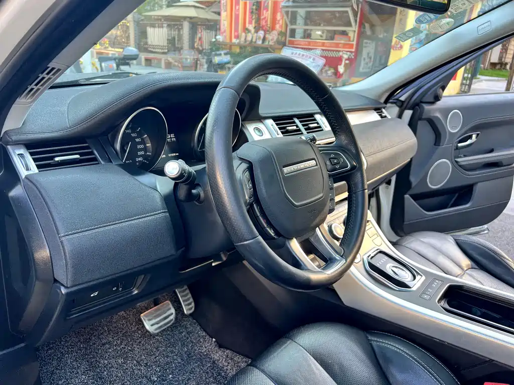 Land Rover Evoque (Import) — миниатюра 19