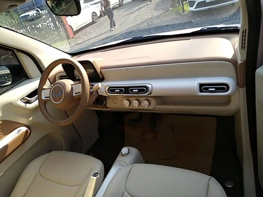 Wuling MINIEV — миниатюра 10
