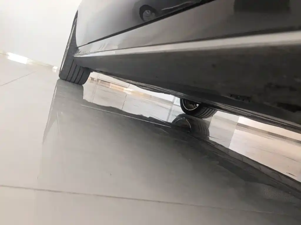 Mercedes-Benz E-Class — миниатюра 21