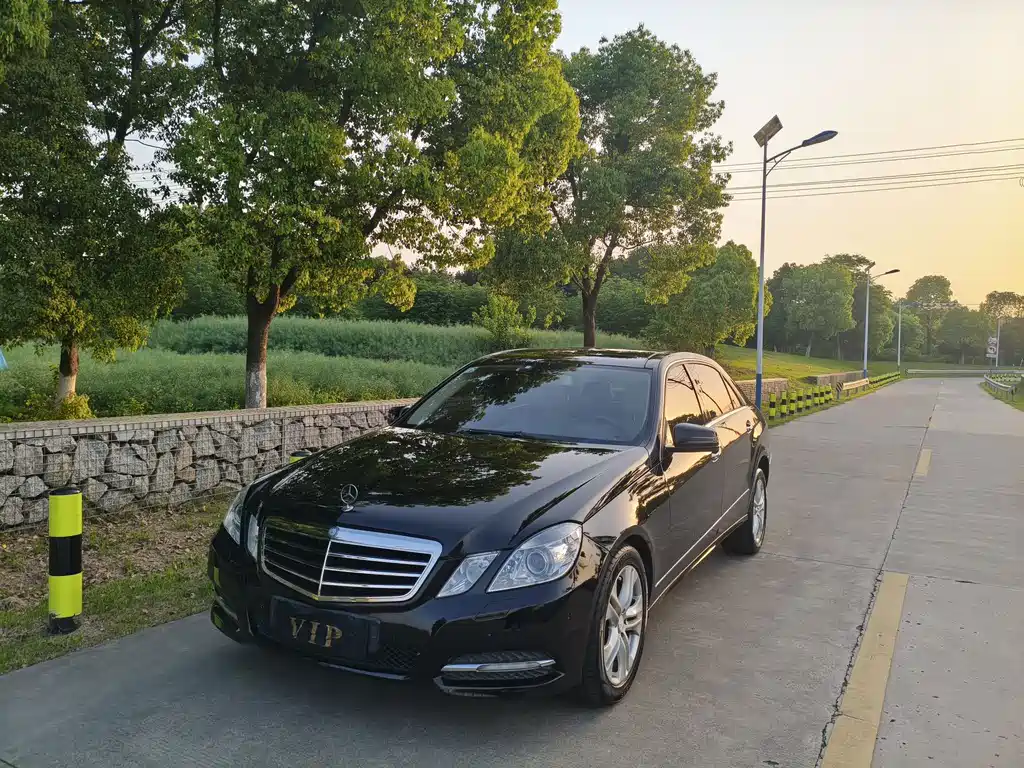 Mercedes-Benz E-Class 2012