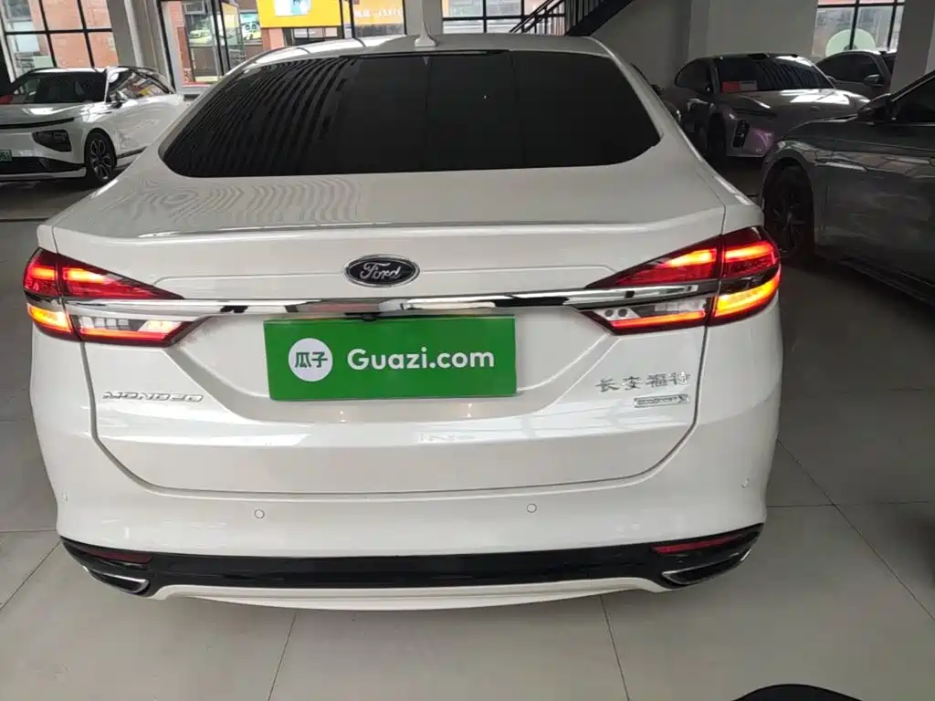 Ford Mondeo — миниатюра 6