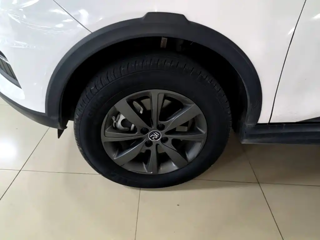 BYD Yuan EV — миниатюра 23