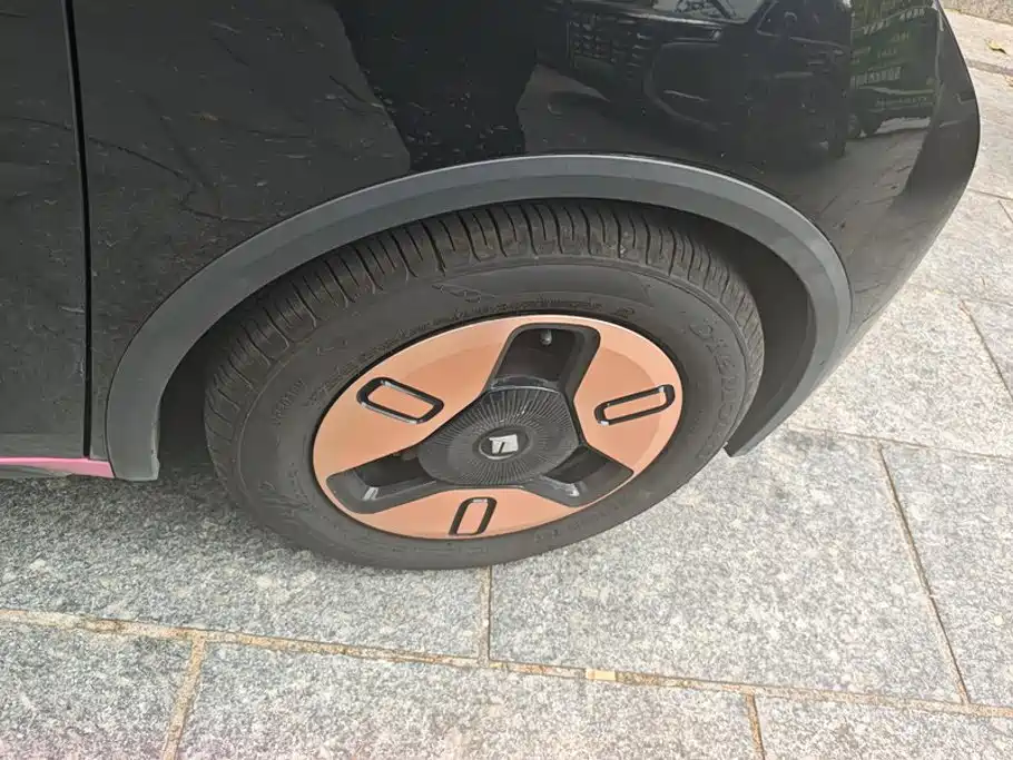 Baojun KiWi EV — миниатюра 6