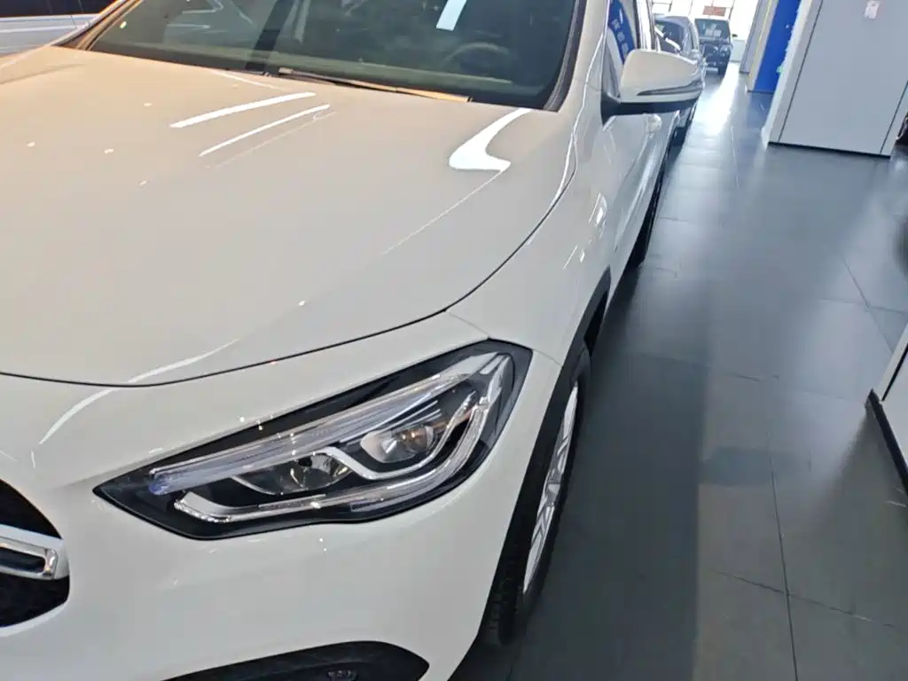 Mercedes-Benz GLA — миниатюра 24