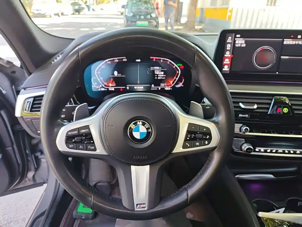 BMW 5 Series (Import) — миниатюра 11