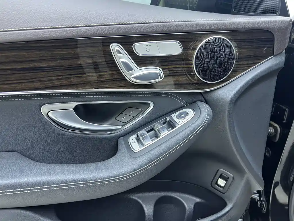 Mercedes-Benz GLC — миниатюра 7