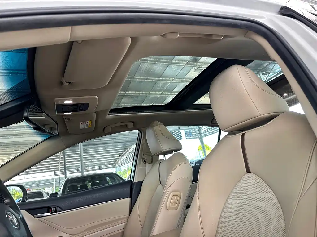 Toyota Camry — миниатюра 15