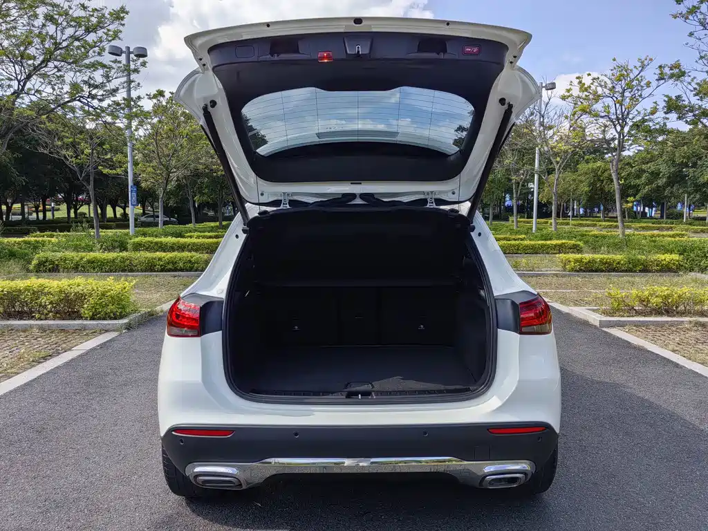Mercedes-Benz GLA — миниатюра 8
