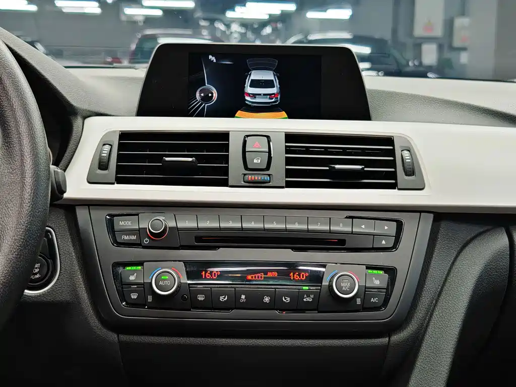 BMW 3 Series — миниатюра 10