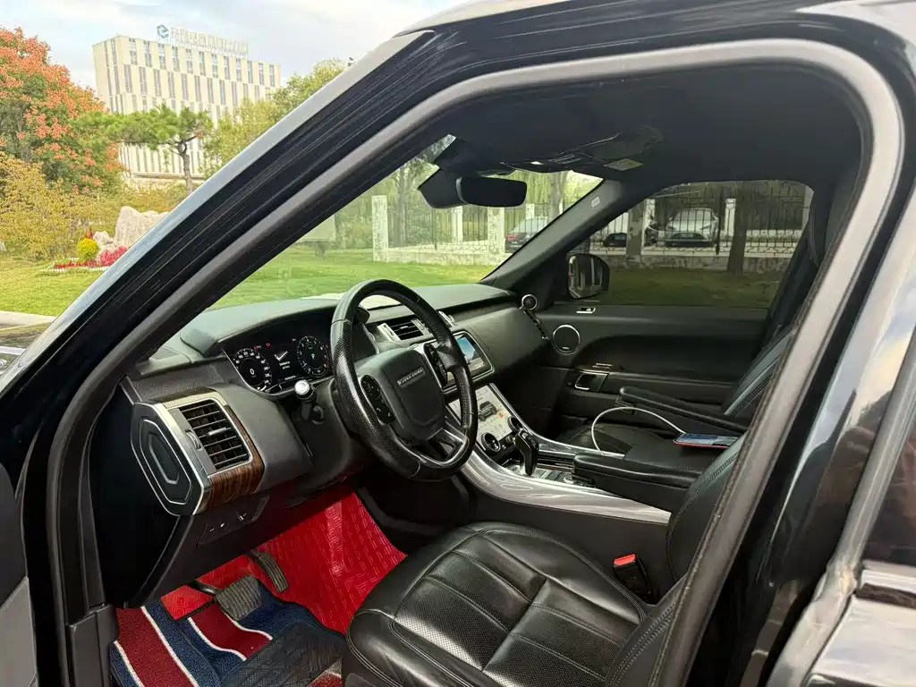 Land Rover Sport PHEV — миниатюра 4