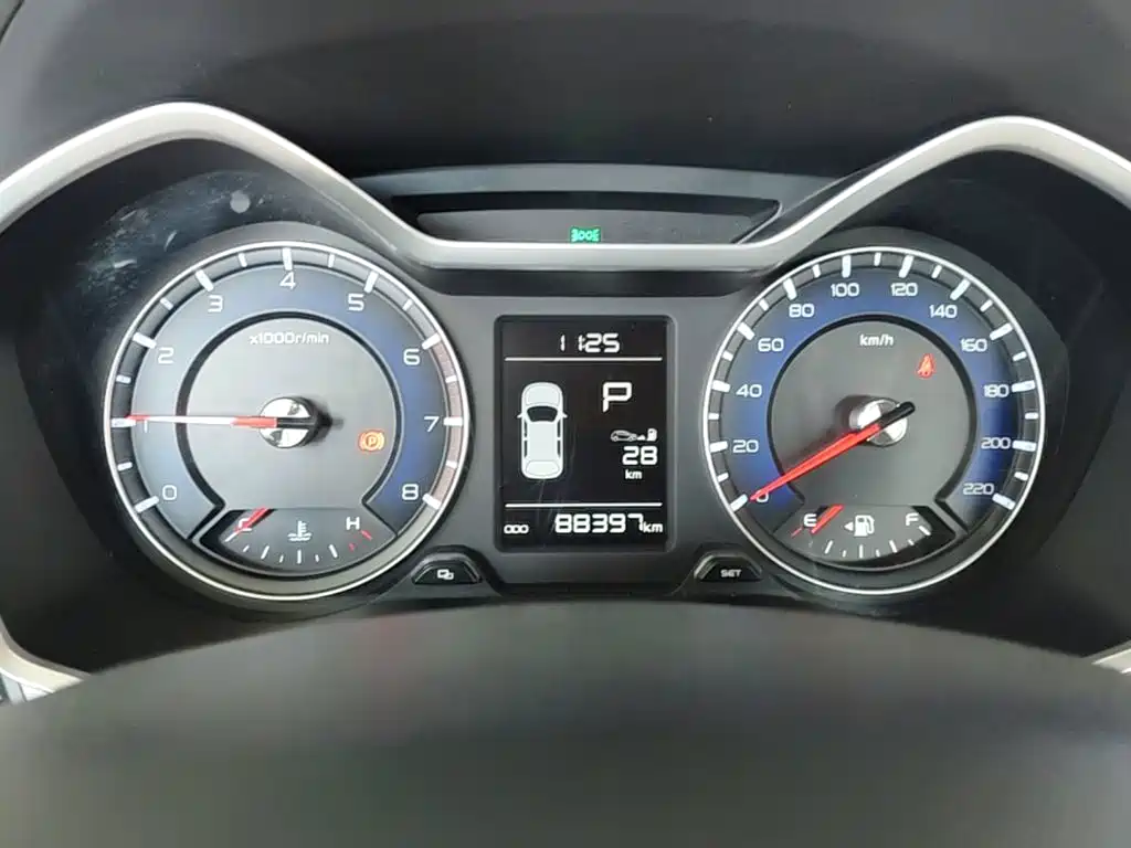 Geely Vision X3 — миниатюра 12
