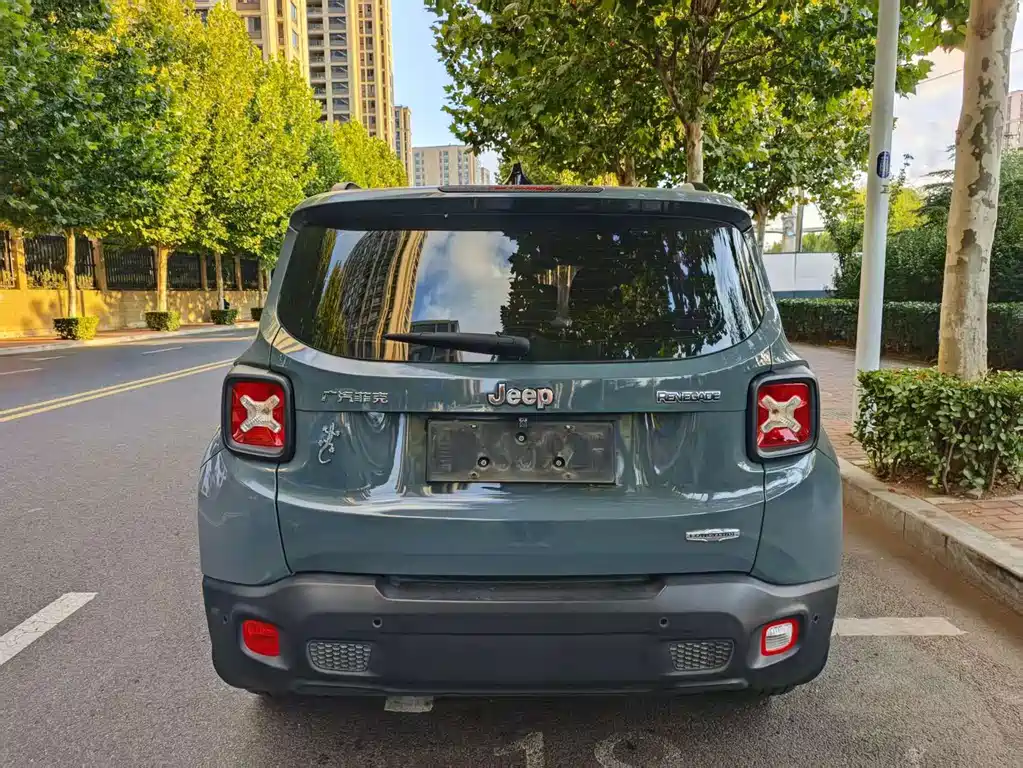 Jeep Renegade — миниатюра 4