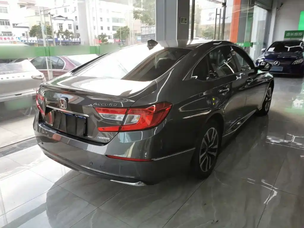Honda Accord — миниатюра 7
