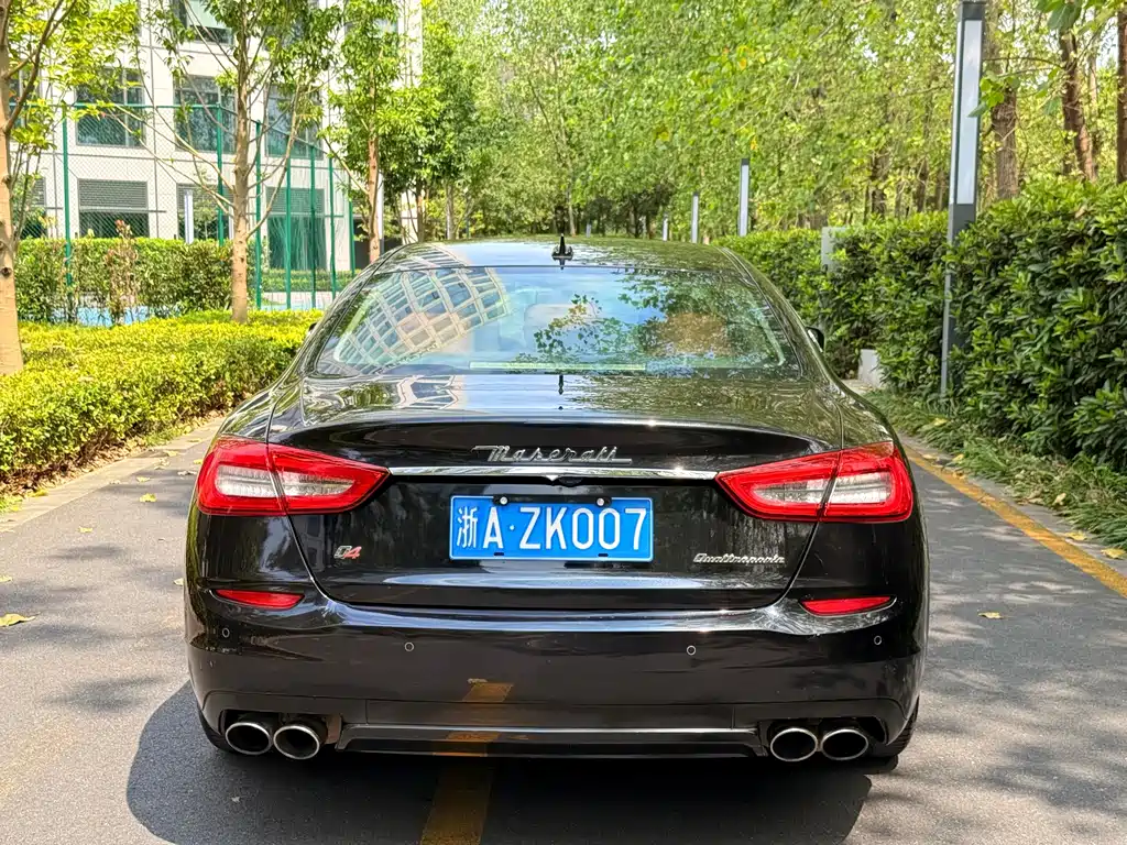 Maserati Quattroporte — миниатюра 4