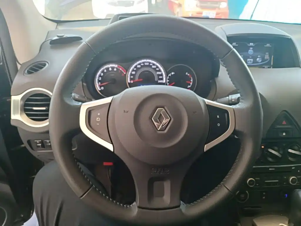 Renault Koleos (Import) — миниатюра 11