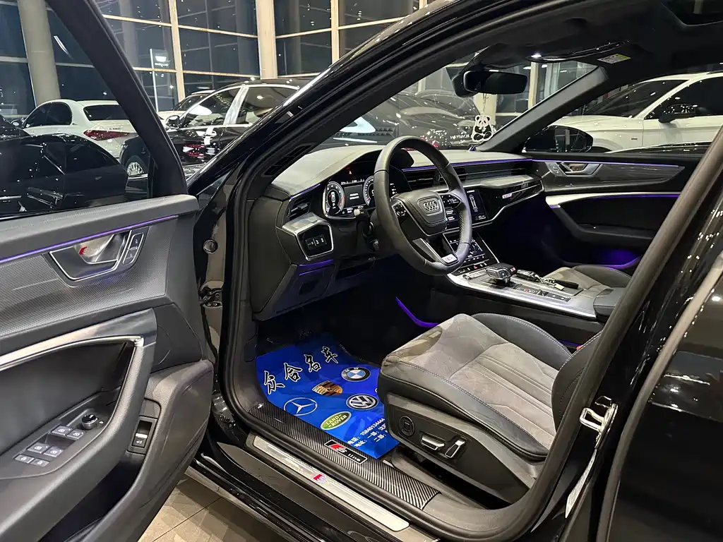 Audi A6L 2023 40 TFSI Luxury
