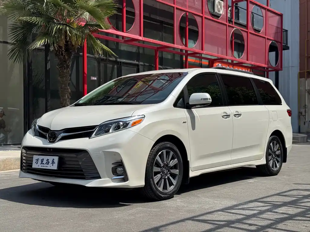 Toyota Sienna 2019
