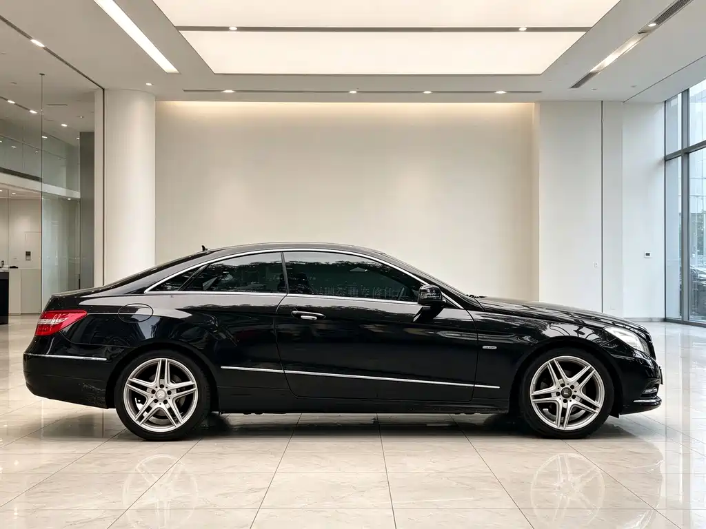 Mercedes-Benz E-Class (Import) — миниатюра 7