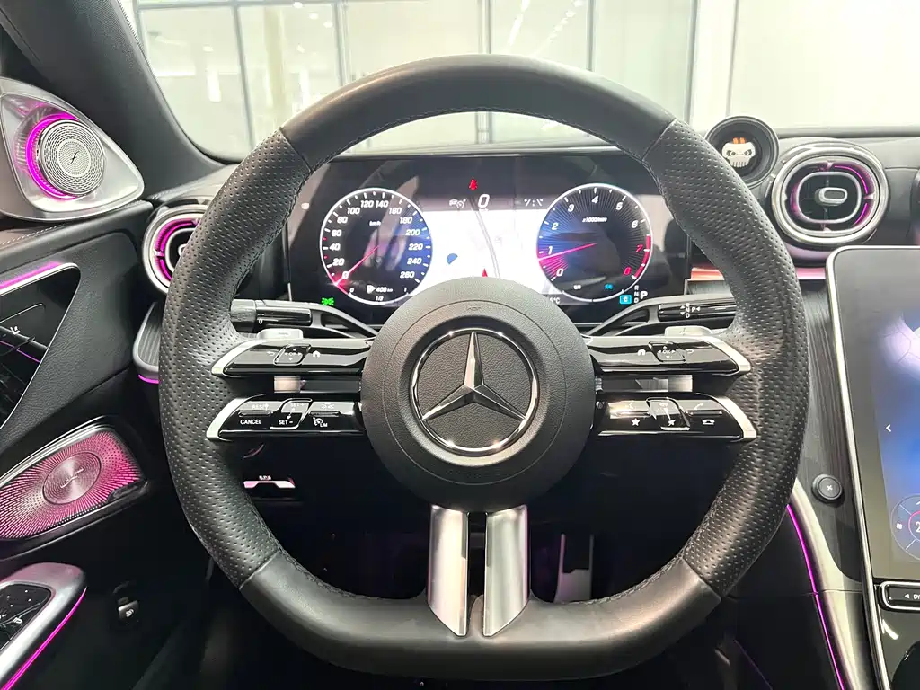 Mercedes-Benz C-Class — миниатюра 6