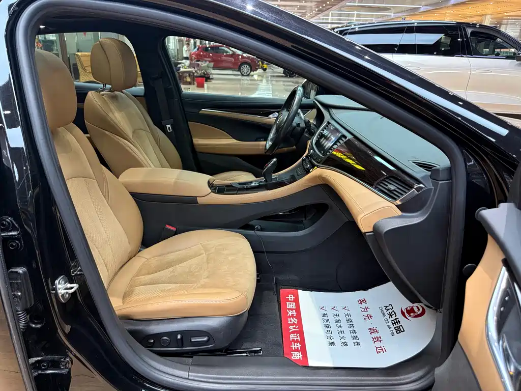 Buick LaCrosse — миниатюра 25