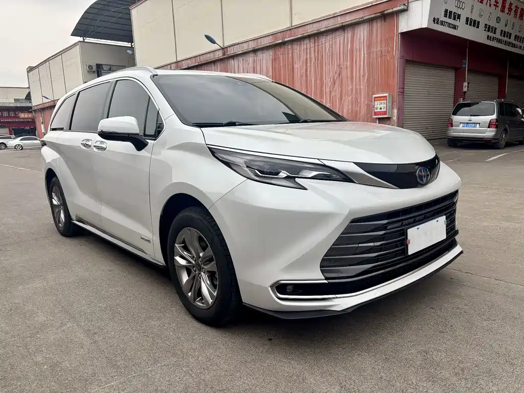 Toyota Sienna 2021 2.5L Luxury
