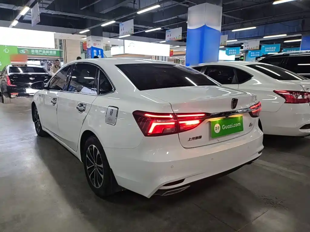 Roewe i6 Classic — миниатюра 5