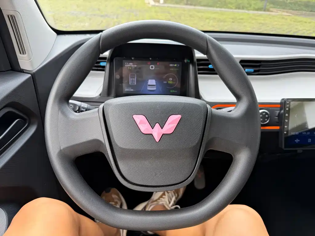 Wuling MINIEV — миниатюра 11
