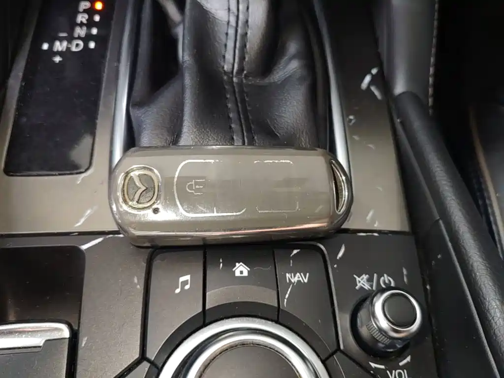 Mazda Atenza — миниатюра 9