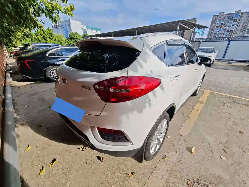 Geely Emgrand GS — миниатюра 16