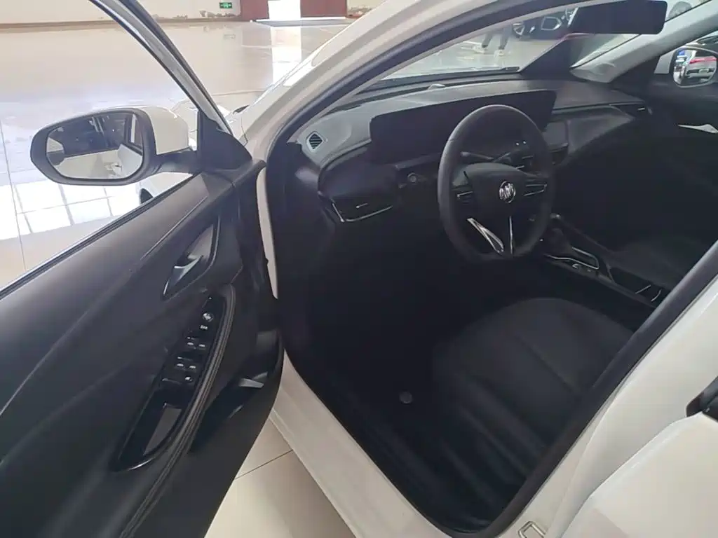Buick Verano — миниатюра 16