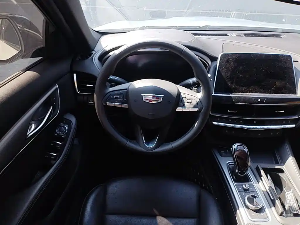 Cadillac CT5 — миниатюра 11